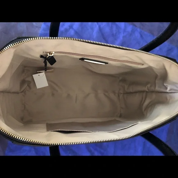 Valentino black, leather, brand new handbag - Picture 3 of 9